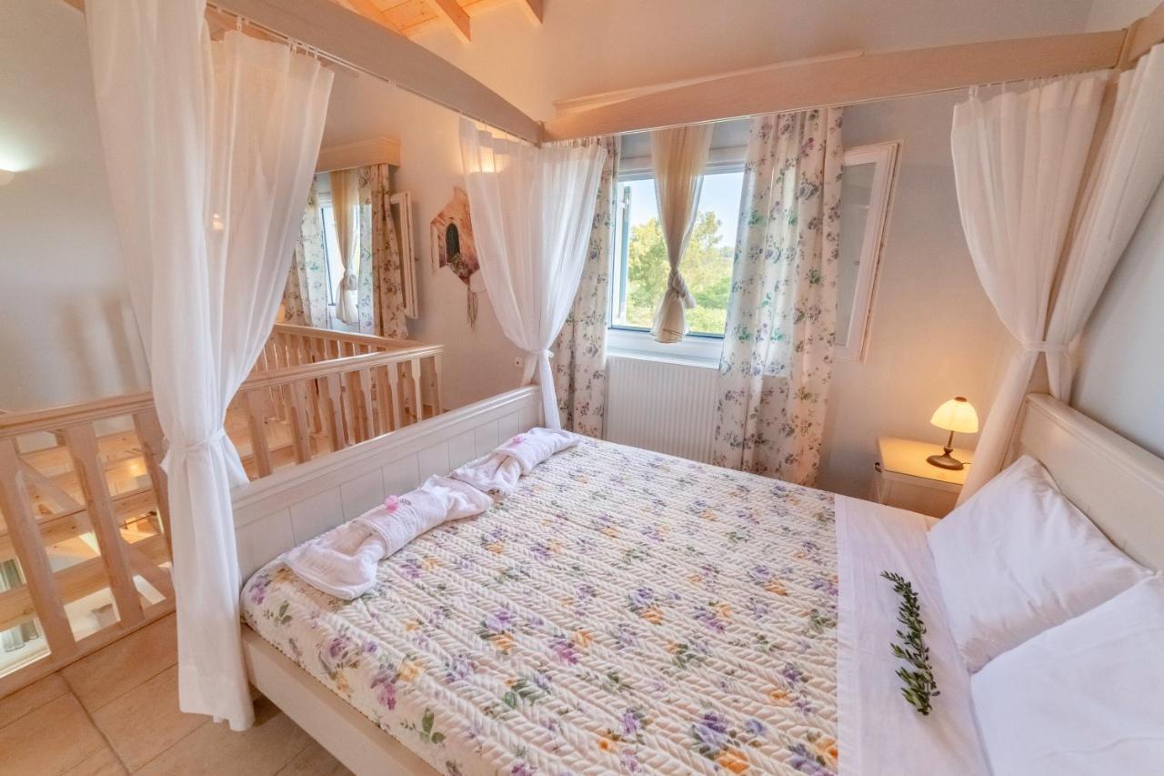Aroggia Farm Farm stay Xanthatai